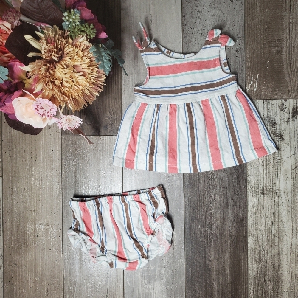 Carter's Baby Girl 2pc Matching Outfit 100% Cotton Striped Size 6m EUC